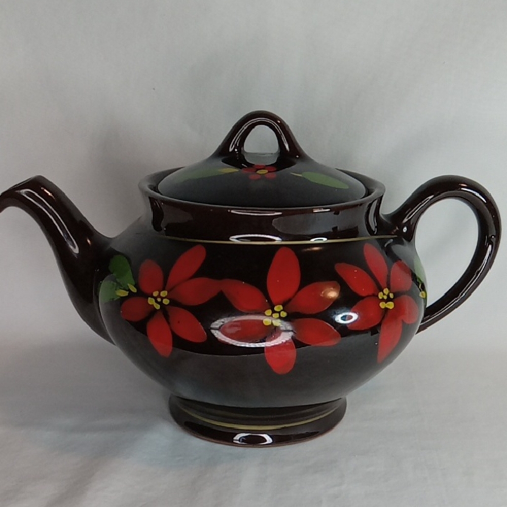 Mid 20th Century 40's Vintage Royal Canadian Art Pottery Hand Painted  Teapot